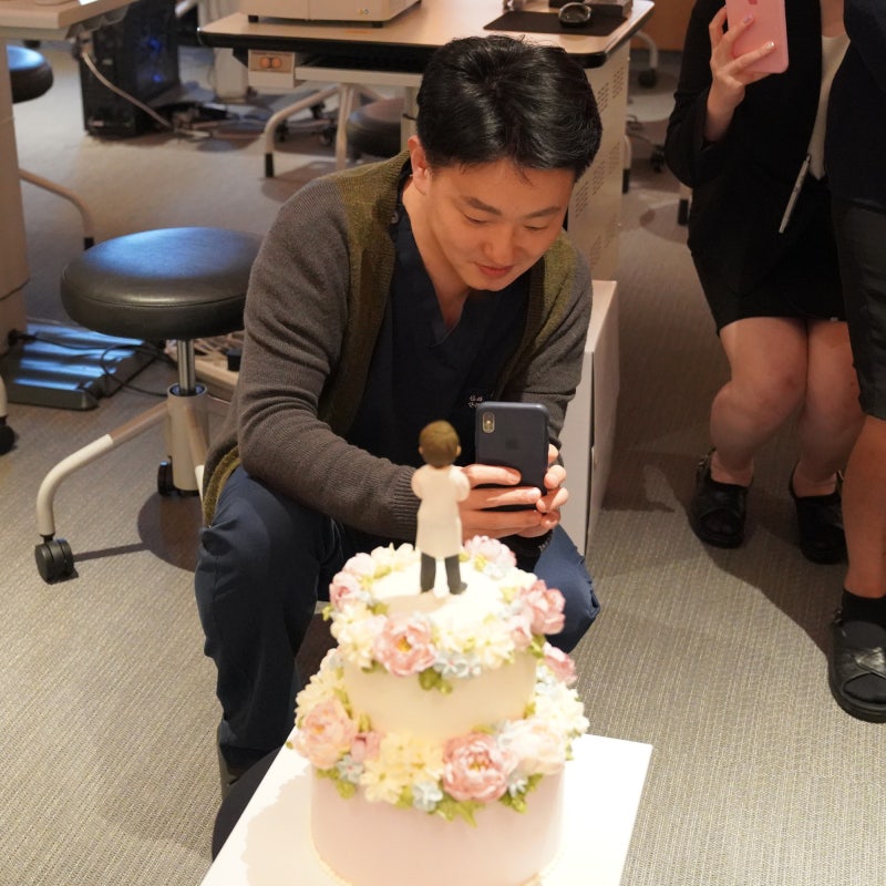 Pesta Ulang Tahun Direktur Utama Smile Eye Clinic Gangnam, Dr. Yeom Dong-ju! 사진 7