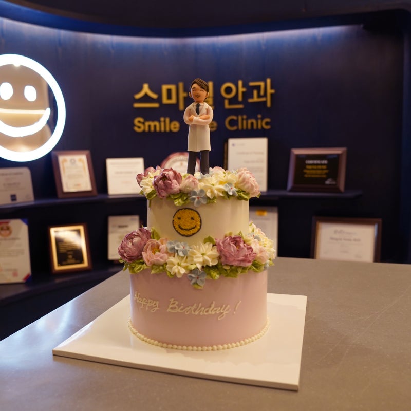 Pesta Ulang Tahun Direktur Utama Smile Eye Clinic Gangnam, Dr. Yeom Dong-ju! 사진 6